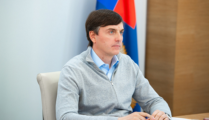 Сергей Кравцов совместно с членами ВЭПС обсудил итоги 2025/26 учебного года
